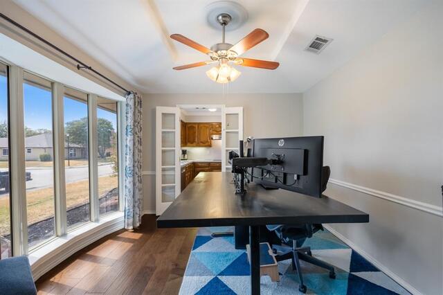 1931 Robin Meadow, Drive Carrollton, TX photo 13