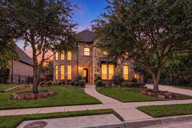 2901 Merryglen Lane, Flower Mound, TX photo 2