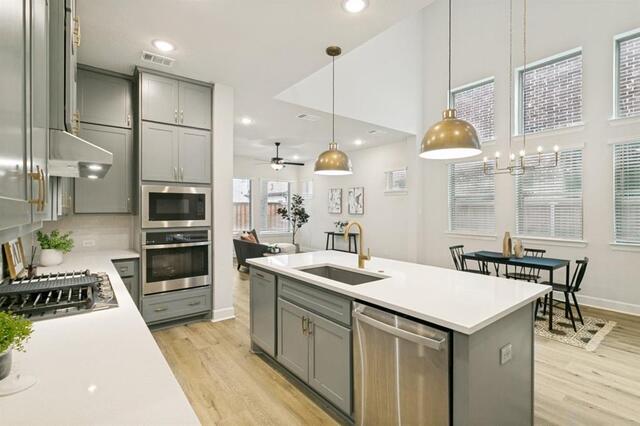 716 Sugar Field, Drive Lewisville, TX photo 12