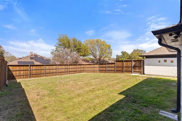 1507 Sugar Creek, Drive Carrollton, TX photo 21