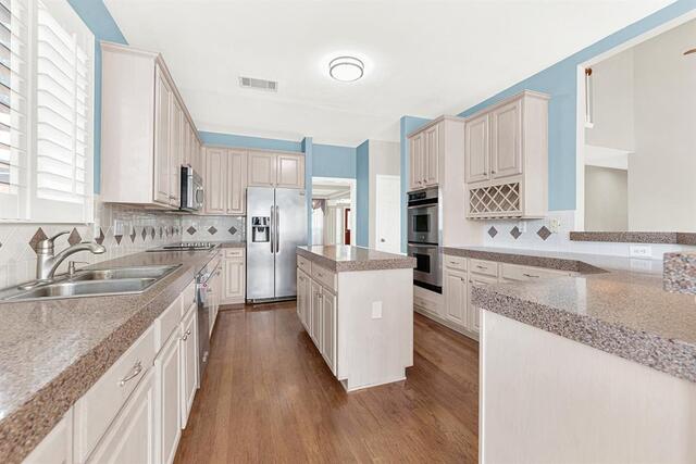 4020 Mayflower, Lane Plano, TX photo 6
