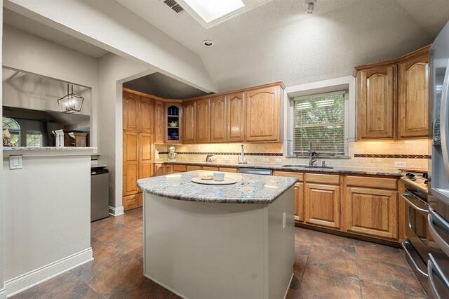 400 Watters Crossing, Court Allen, TX photo 15