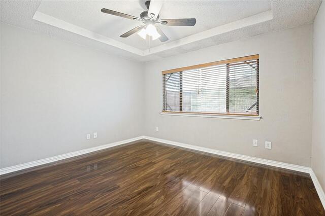 1730 Glencairn, Lane Lewisville, TX photo 9