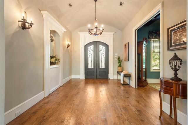 200 Regency, Court Denton, TX photo 8