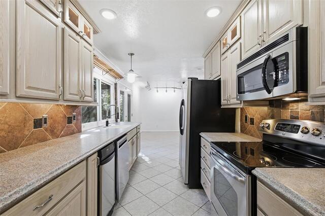 5068 Avery Lane, The Colony, TX photo 8