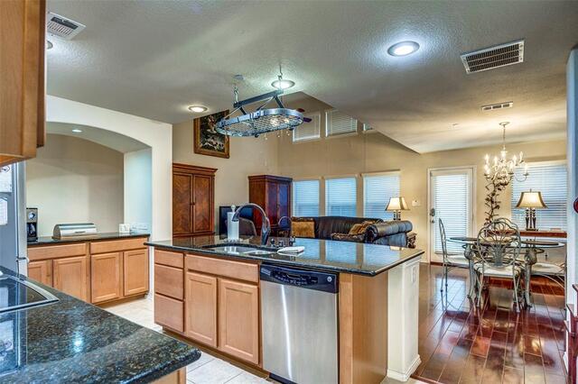 1040 Lucy, Lane Allen, TX photo 14