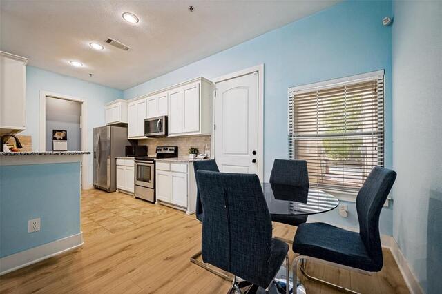 3037 Solana, Circle Denton, TX photo 11
