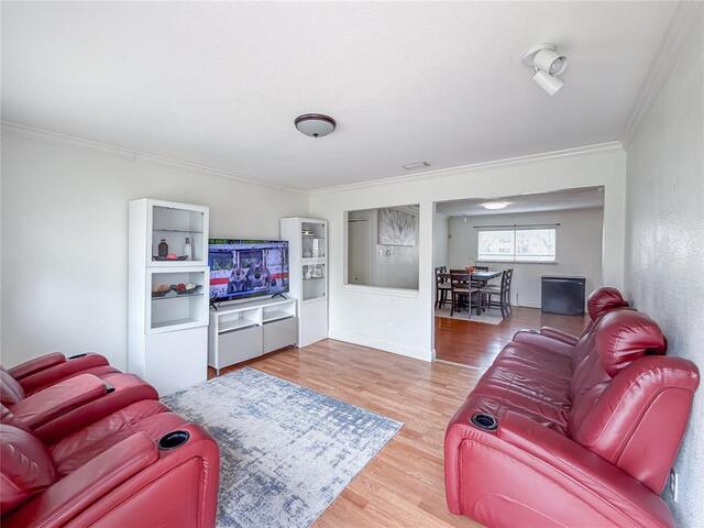 1225 Palisades, Drive Lewisville, TX photo 3