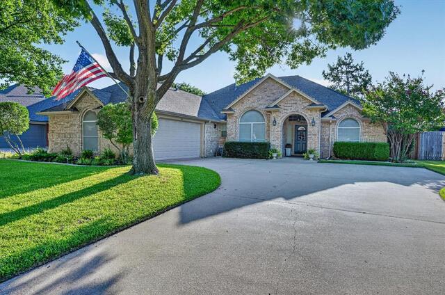 7312 Cottonwood Court, North Richland Hills, TX image