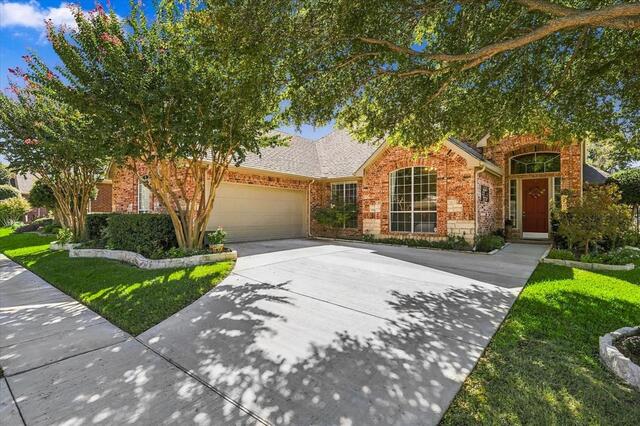6401 Hampton Court, The Colony, TX photo 2