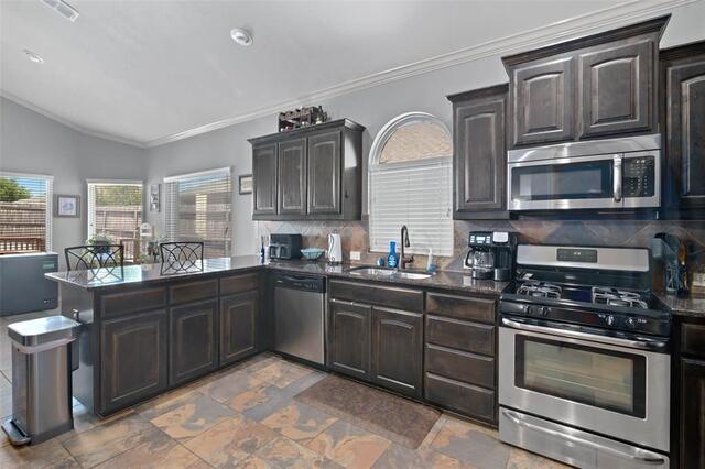 5813 Longmont, Drive Denton, TX photo 3