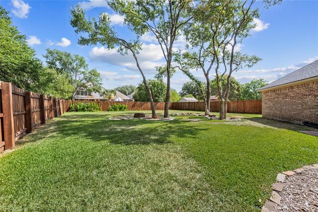 1607 Forest Bend, Lane Keller, TX photo 36