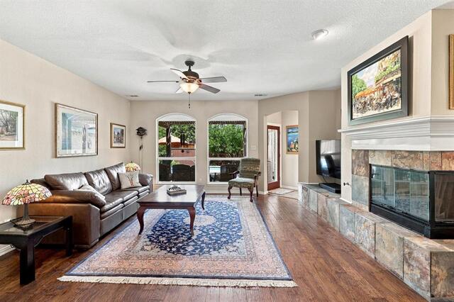 942 Village, Parkway Coppell, TX photo 5