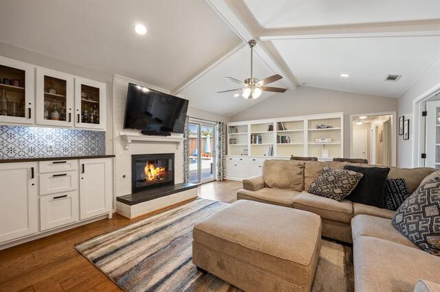 1931 Robin Meadow, Drive Carrollton, TX photo 3
