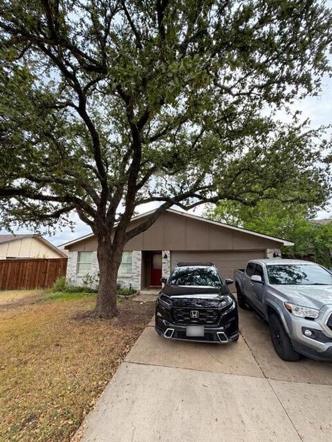 2915 Rayswood, Drive Carrollton, TX photo 2