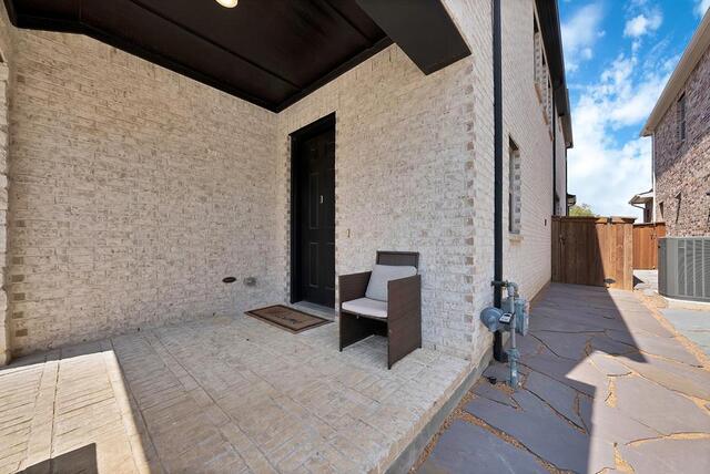 2585 Four Roses, Drive Lewisville, TX photo 3