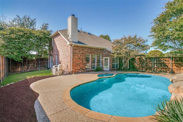 101 Fontana, Court Allen, TX photo 4