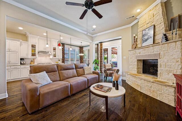 8104 Paisley, The Colony, TX photo 12