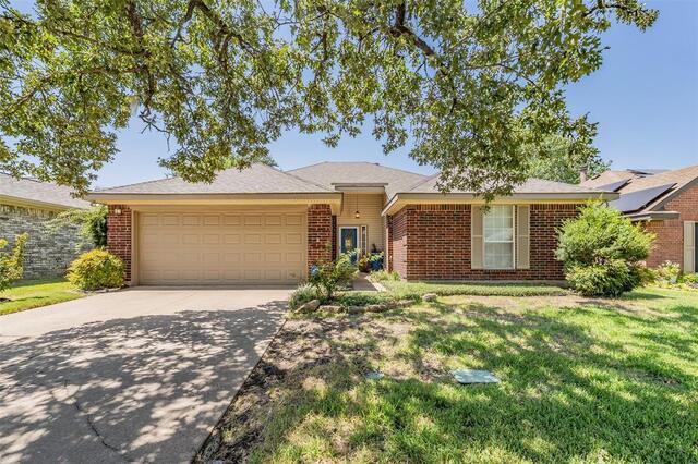 1108 Middlebury Lane, Euless, TX image