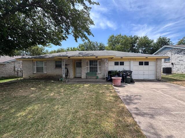 1002 Shenandoah Drive, Arlington, TX image