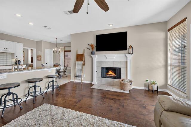 2039 Camelot, Drive Lewisville, TX photo 12