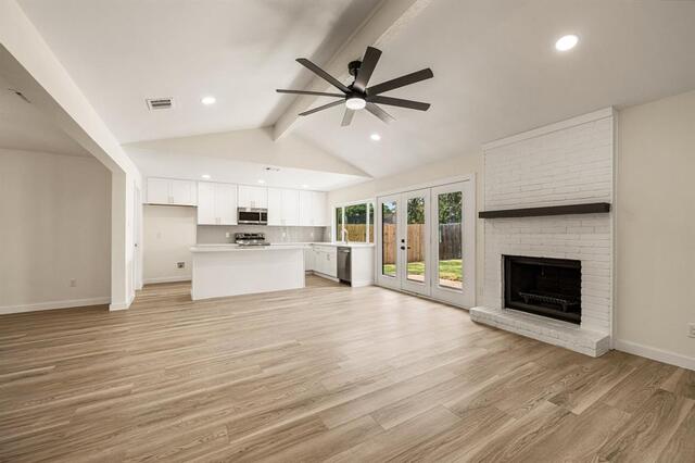 1003 Summit, Circle Carrollton, TX photo 2