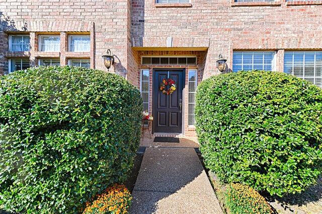 6633 Wickliff, Trail Plano, TX photo 4