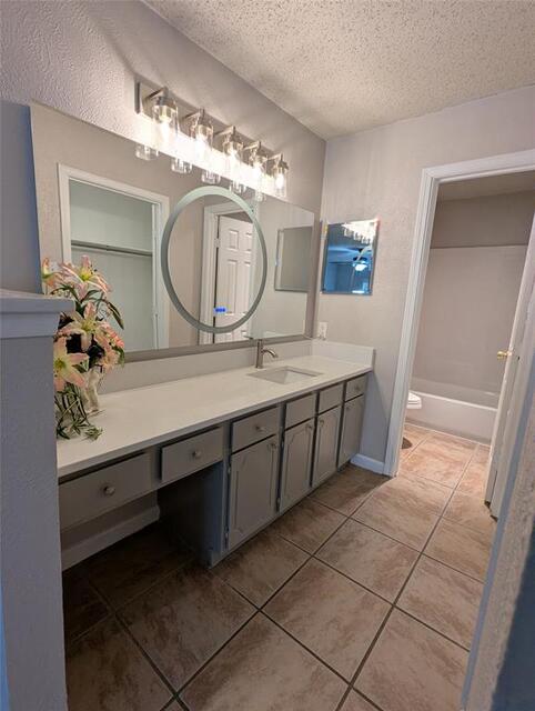 2727 Colonial, Drive Carrollton, TX photo 24