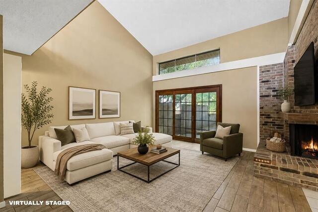 1806 Lakecrest, Court Carrollton, TX photo 6
