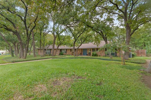 2420 Southridge, Drive Denton, TX photo 3