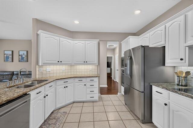 2039 Camelot, Drive Lewisville, TX photo 8