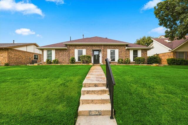 914 Reno, Street Lewisville, TX photo 4