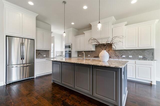 832 Dusty Trail, Little Elm, TX photo 11