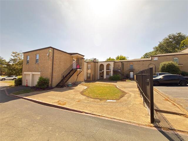 6032 Westridge Lane 201, Fort Worth, TX image