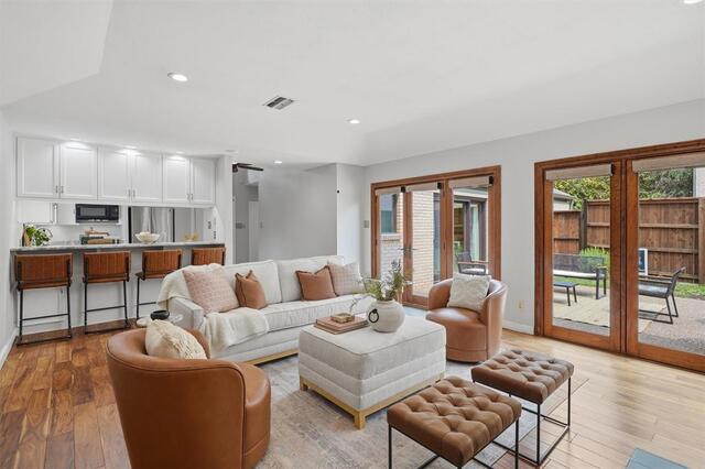 2637 Mccart Avenue, Fort Worth, TX image