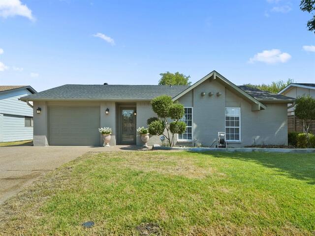 2033 Lymington, Road Carrollton, TX photo 3