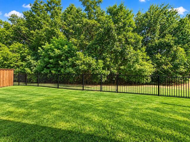 1713 Chessington, Lane McKinney, TX photo 5