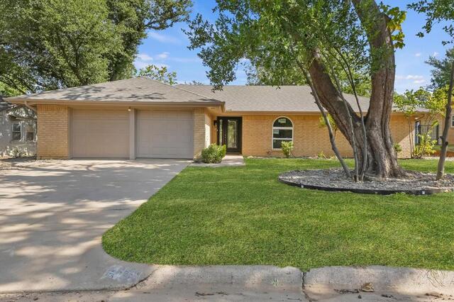 6451 Franwood Terrace, Fort Worth, TX image