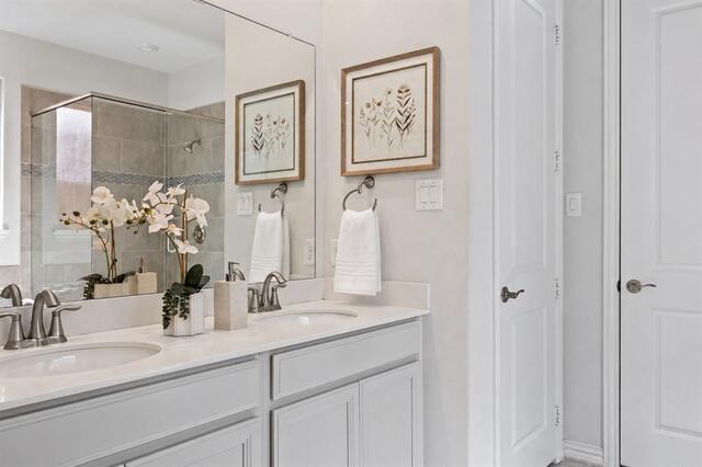 2501 Durango, Drive Carrollton, TX photo 16