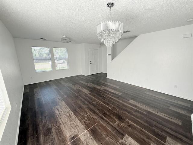 1212 Rambling Brook, Trail Denton, TX photo 2