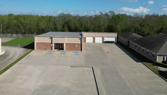3180 Central Mall Dr, Port Arthur, TX 77642