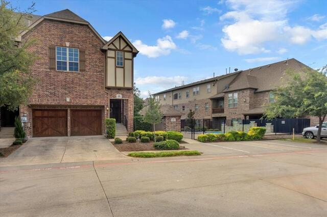 568 Hampshire, Drive Lewisville, TX photo 3