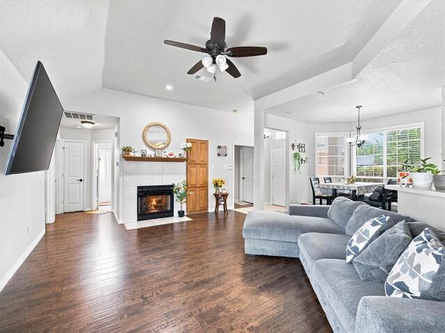 2532 John, Drive Denton, TX photo 15