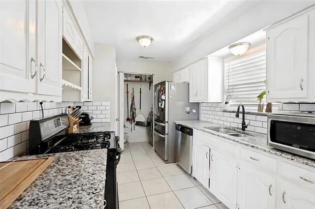 1654 Clarendon, Drive Lewisville, TX photo 12
