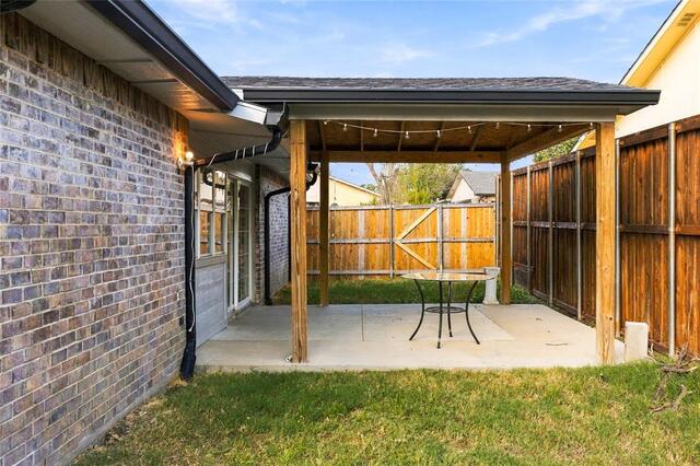 2016 Lymington, Road Carrollton, TX photo 13