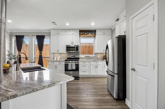 804 Summit, Pointe Lewisville, TX photo 9