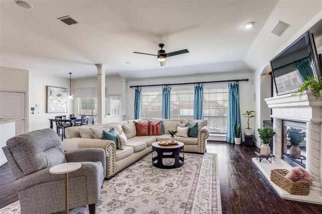 400 S Hampton, Court Lewisville, TX photo 5