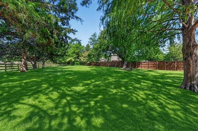 4901 Forest Hill Drive, Flower Mound, TX photo 10