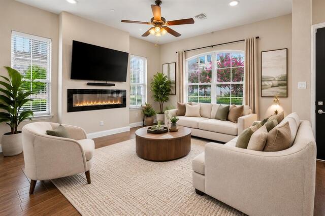 4429 Grady, Lane Carrollton, TX photo 8