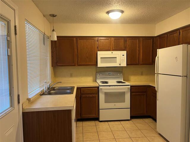 803 Bluebonnet Drive, C Keller, TX photo 2